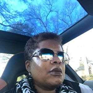 Meet your Posher, Annette